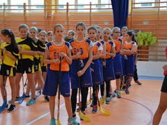 Powiatowe Igrzyska Dzieci  w unihokeju dziewcząt (1)